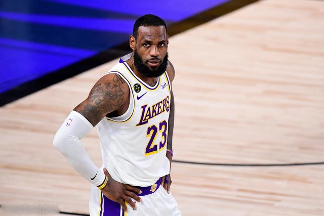 字母哥30+12雄鹿逆转步行者 马刺36分大胜快船